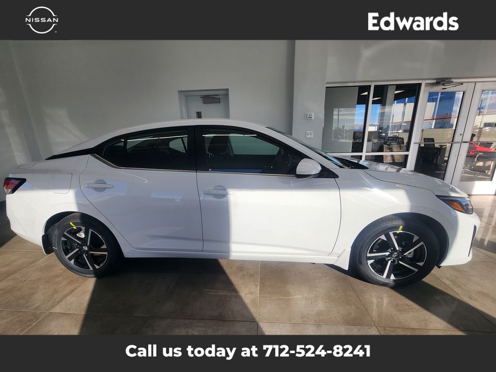 2025 Nissan Sentra SV's photo