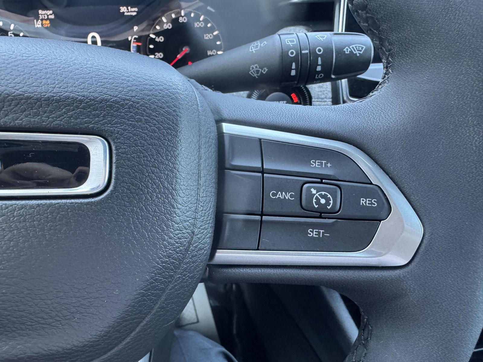 2023 Jeep Compass North Edition Latitude photo 17