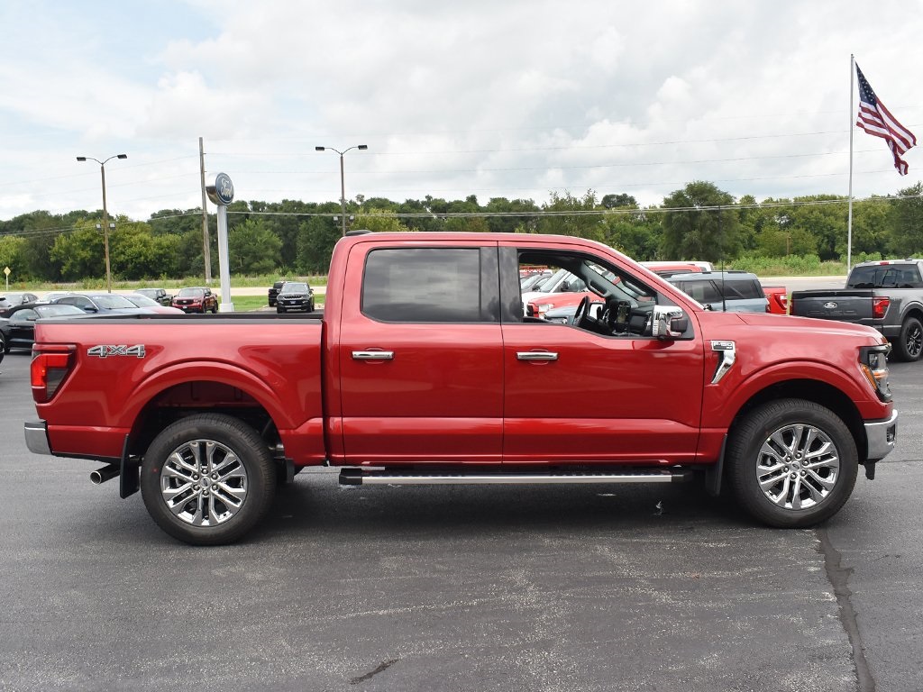 2025 Ford F-150 XLT photo 9