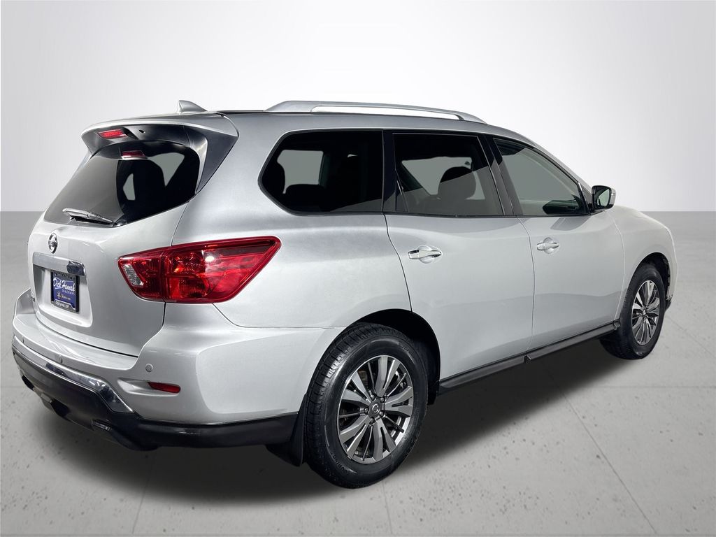 2019 Nissan Pathfinder S photo 6