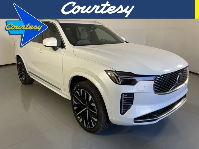 2026 Volvo XC90 Plus's photo