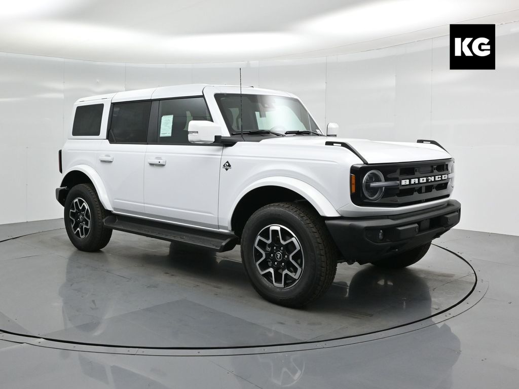 2025 Ford Bronco 4-Door Outer Banks's photo