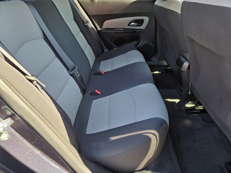 2016 Chevrolet Cruze LS photo 10