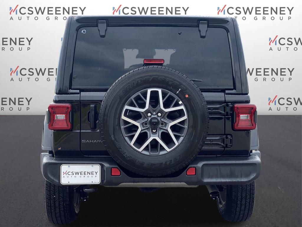 2025 Jeep Wrangler Sahara photo 4