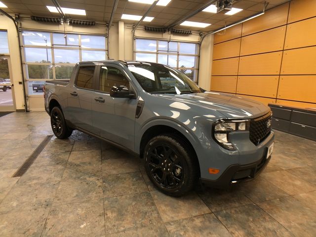 2025 Ford Maverick XLT photo 2