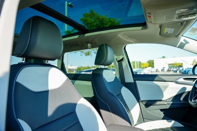 2025 Volkswagen Taos SEL photo 35