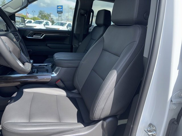 2025 Chevrolet Silverado 1500 LT photo 7