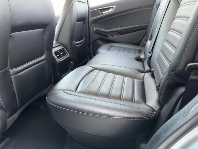 2022 Ford Edge SEL photo 44