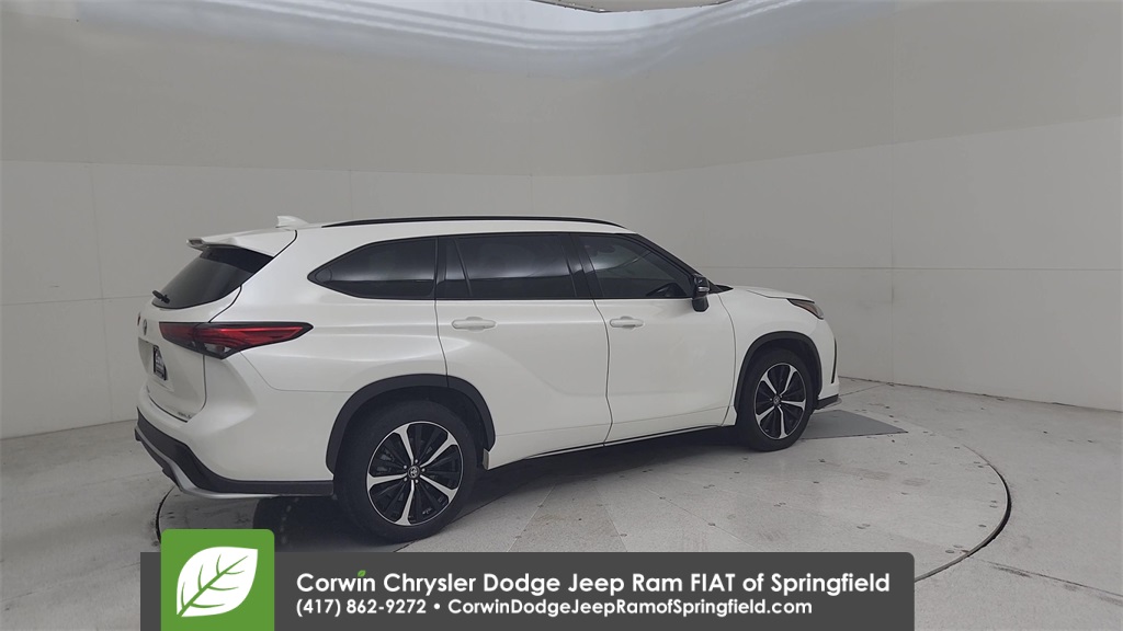 2021 Toyota Highlander XSE photo 15