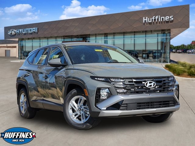 2026 Hyundai Tucson SE's photo