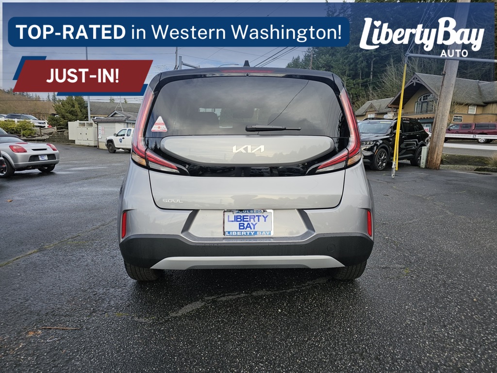 2025 Kia Soul LX photo 2