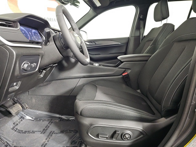 2025 Jeep Grand Cherokee Laredo X photo 6