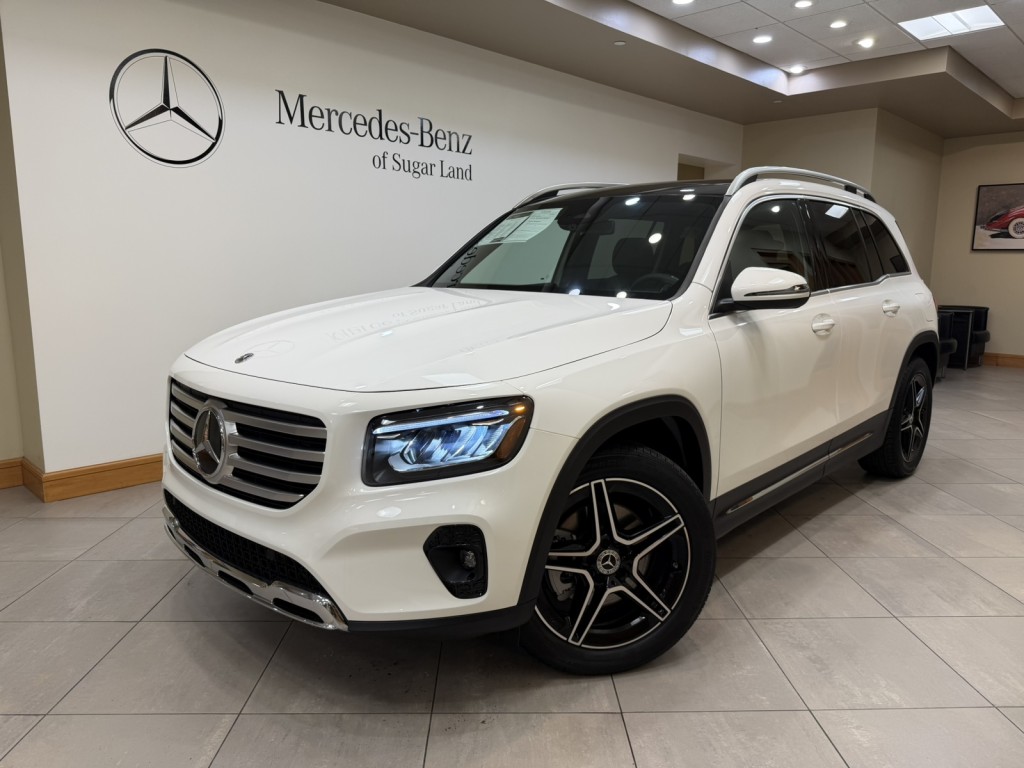 2026 Mercedes-Benz GLB GLB 250's photo