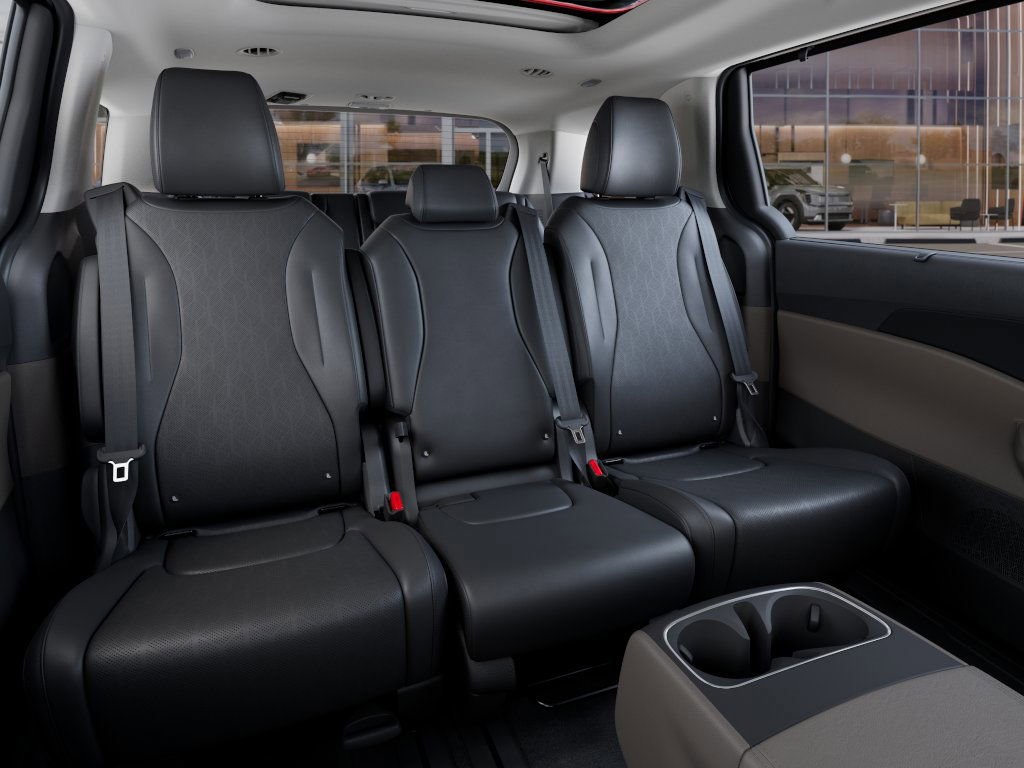 2025 Kia Carnival SX photo 16