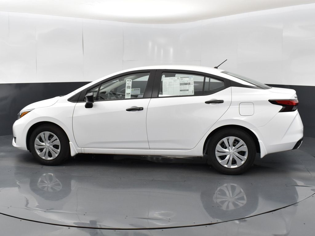 2025 Nissan Versa 1.6 S photo 5