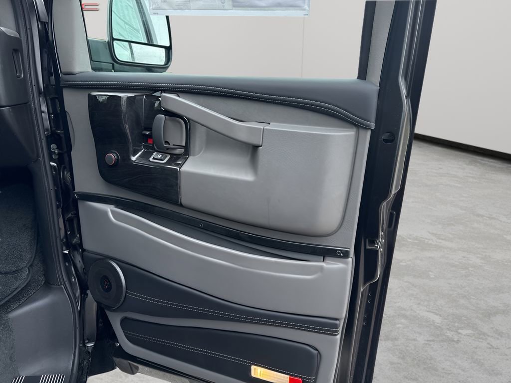 2025 Gmc Savana Cargo 2500 photo 40