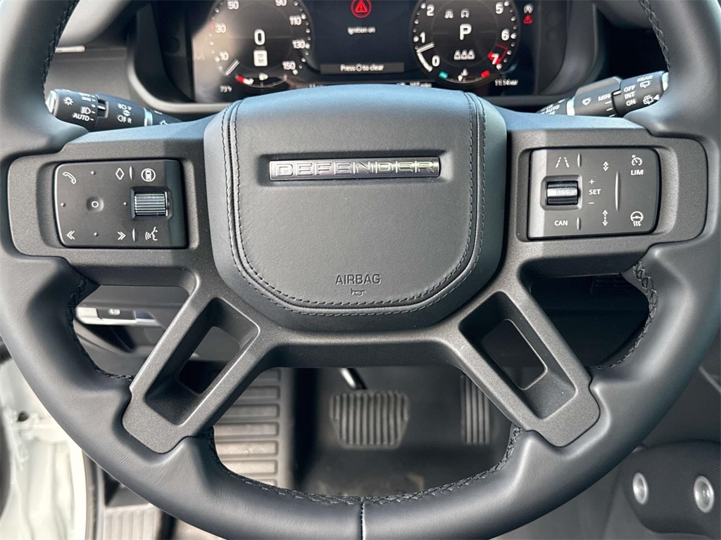 2025 Land Rover Defender 130 Outbound photo 7