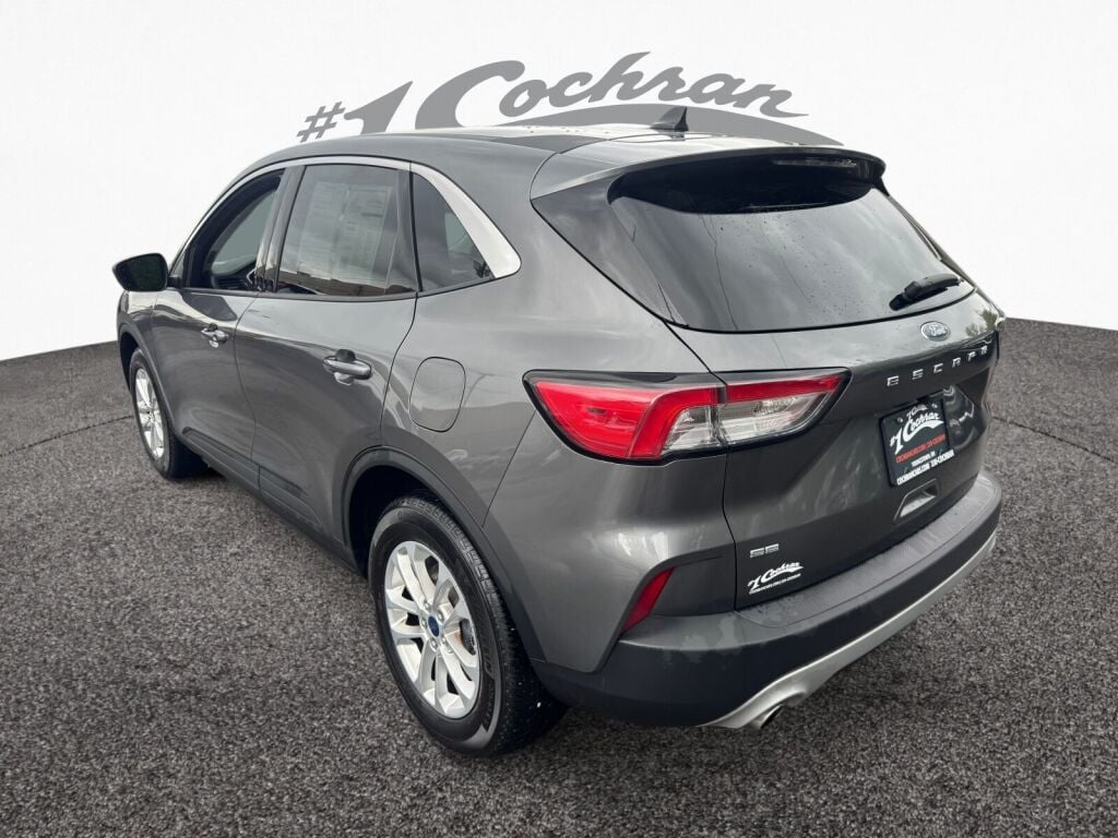 2022 Ford Escape SE photo 5