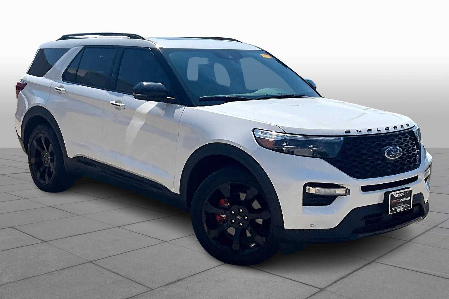 2021 Ford Explorer ST photo 2