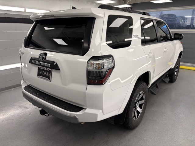 2020 Toyota 4Runner TRD Off-Road Premium photo 4