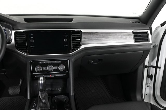 2022 Volkswagen Atlas Cross Sport SE Technology photo 14