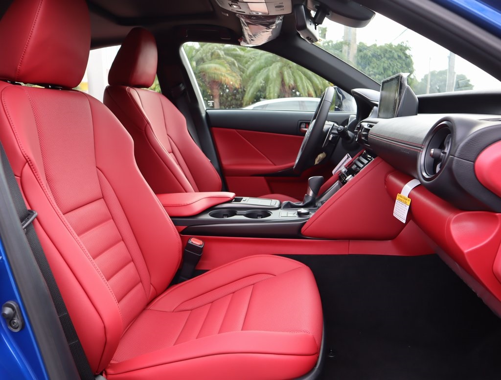 2025 Lexus IS 300 F SPORT photo 30