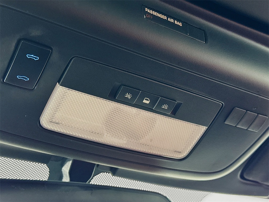 2013 Chevrolet Camaro 2LT photo 36