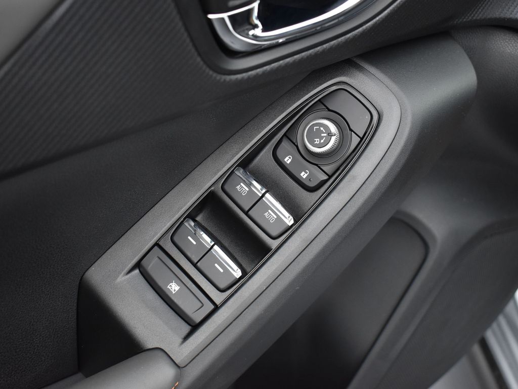 2025 Subaru Crosstrek Limited photo 6
