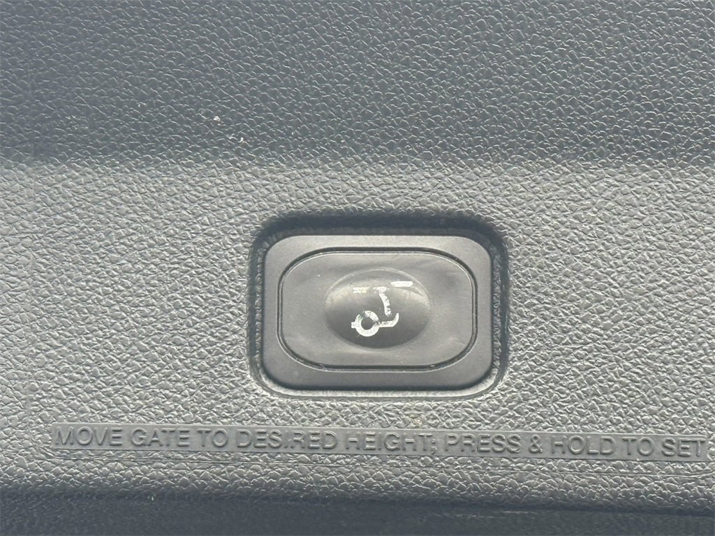 2019 FORD EXPLORER - Image 32