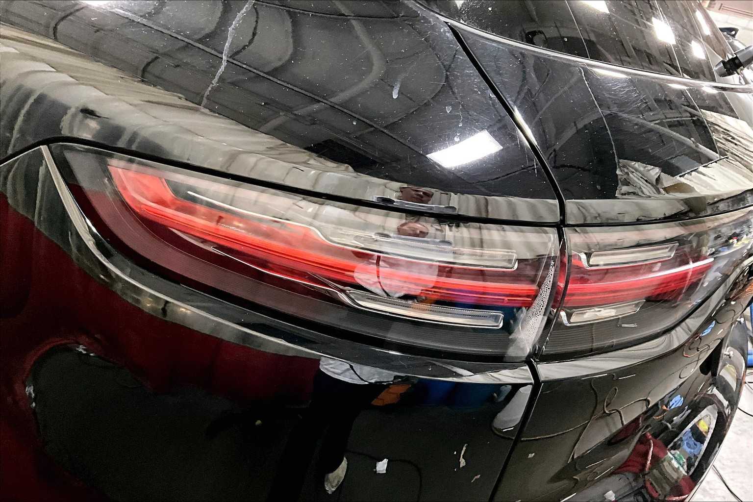 2021 Porsche Cayenne S photo 26