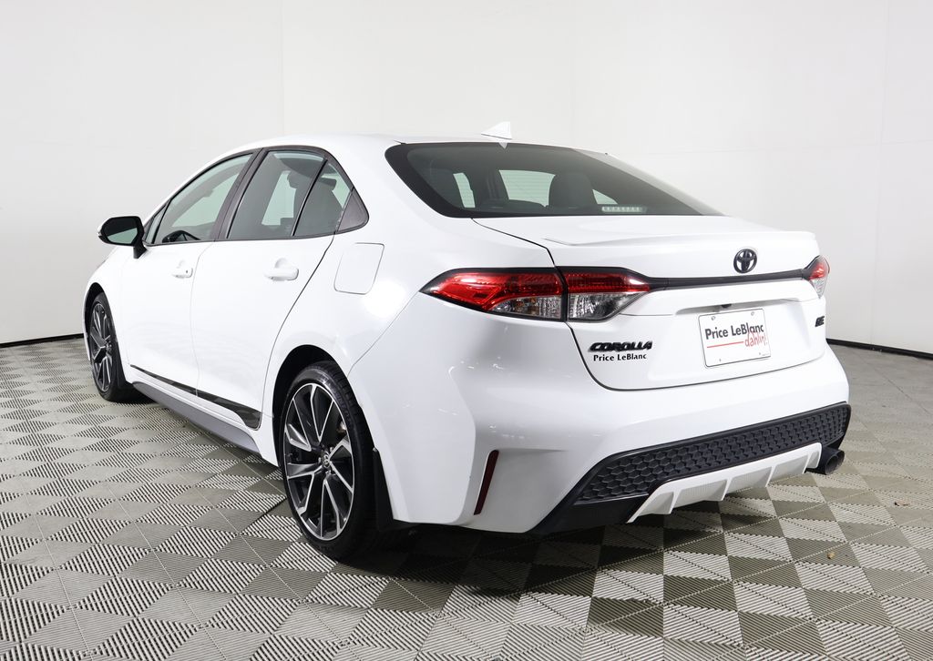 2022 Toyota Corolla SE photo 4