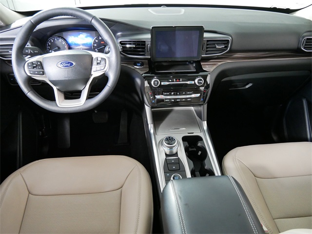 2023 Ford Explorer Limited photo 2