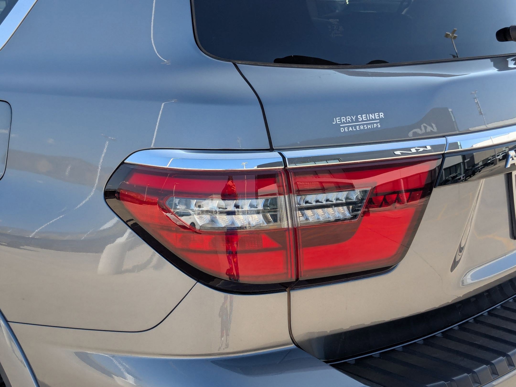 2024 Nissan Armada SL photo 11