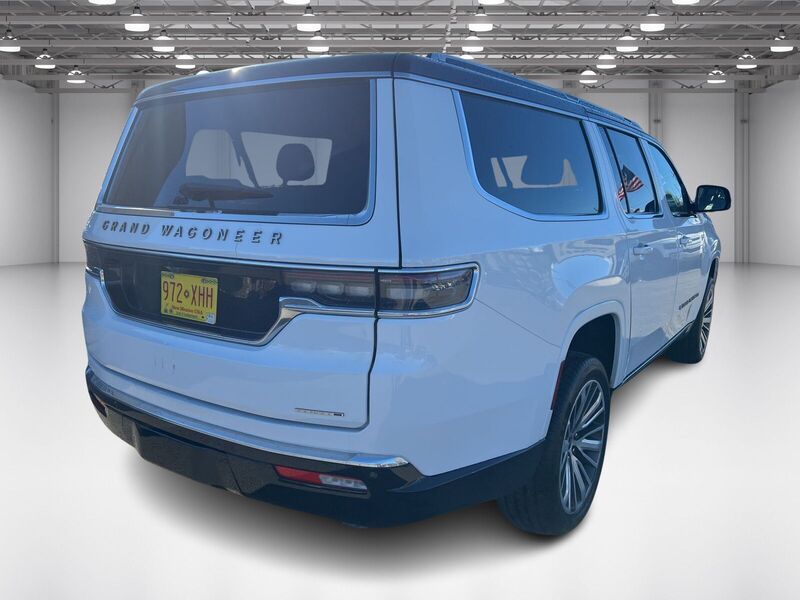 2024 Jeep Grand Wagoneer L III photo 3