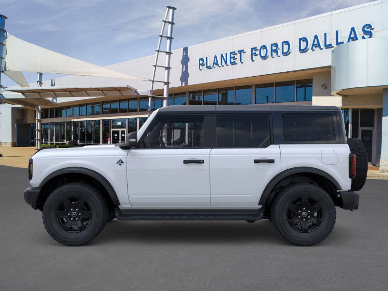 2025 Ford Bronco Outer Banks photo 3