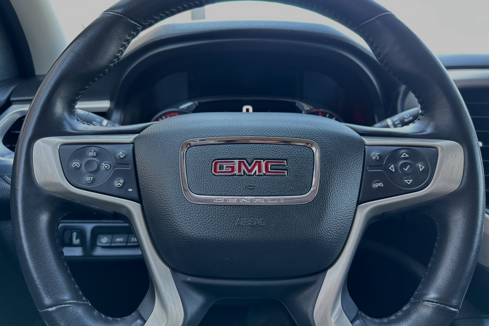 2022 Gmc Acadia Denali photo 26
