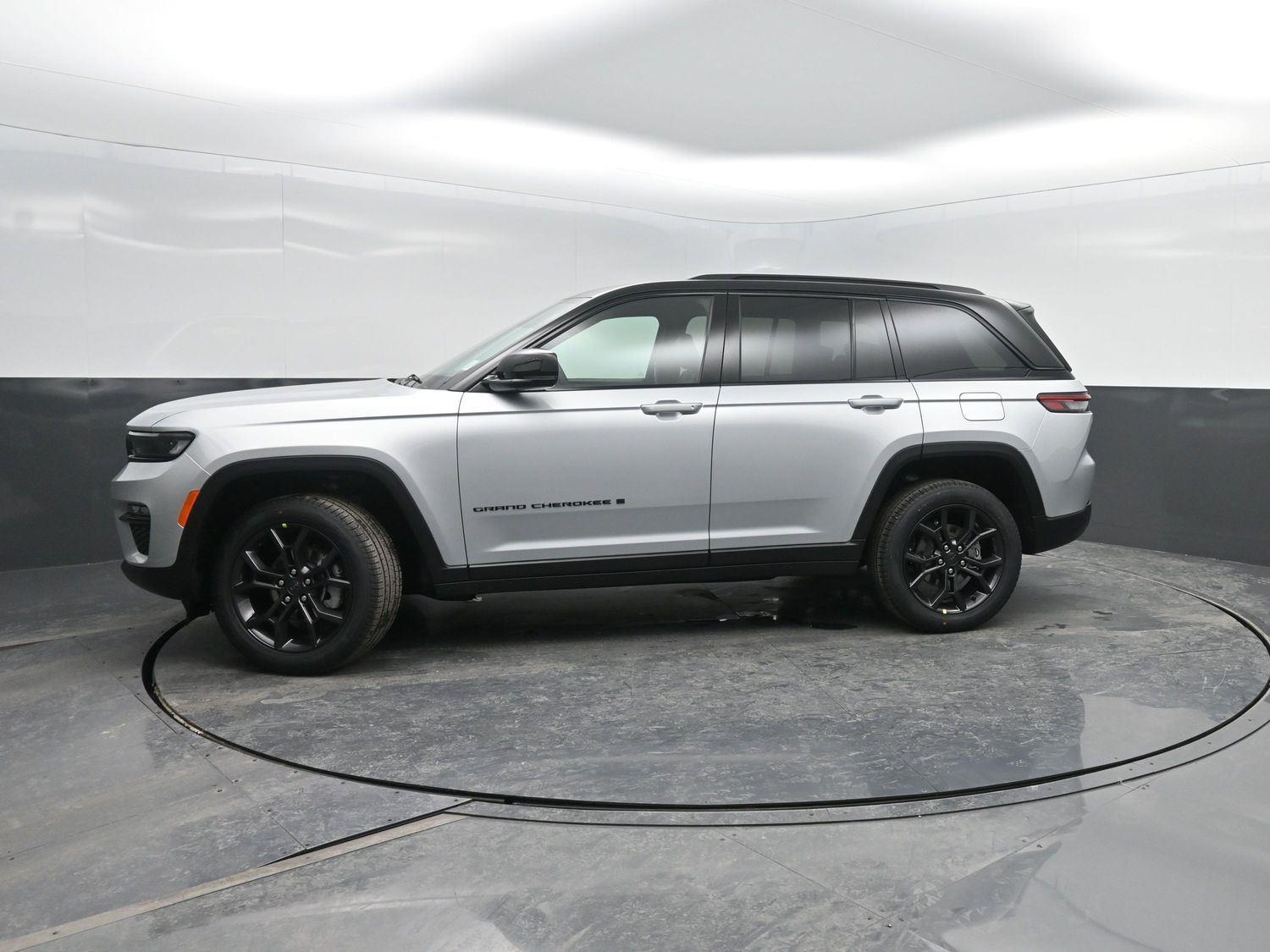 2025 Jeep Grand Cherokee Limited's photo