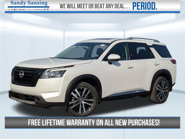 2025 Nissan Pathfinder Platinum's photo