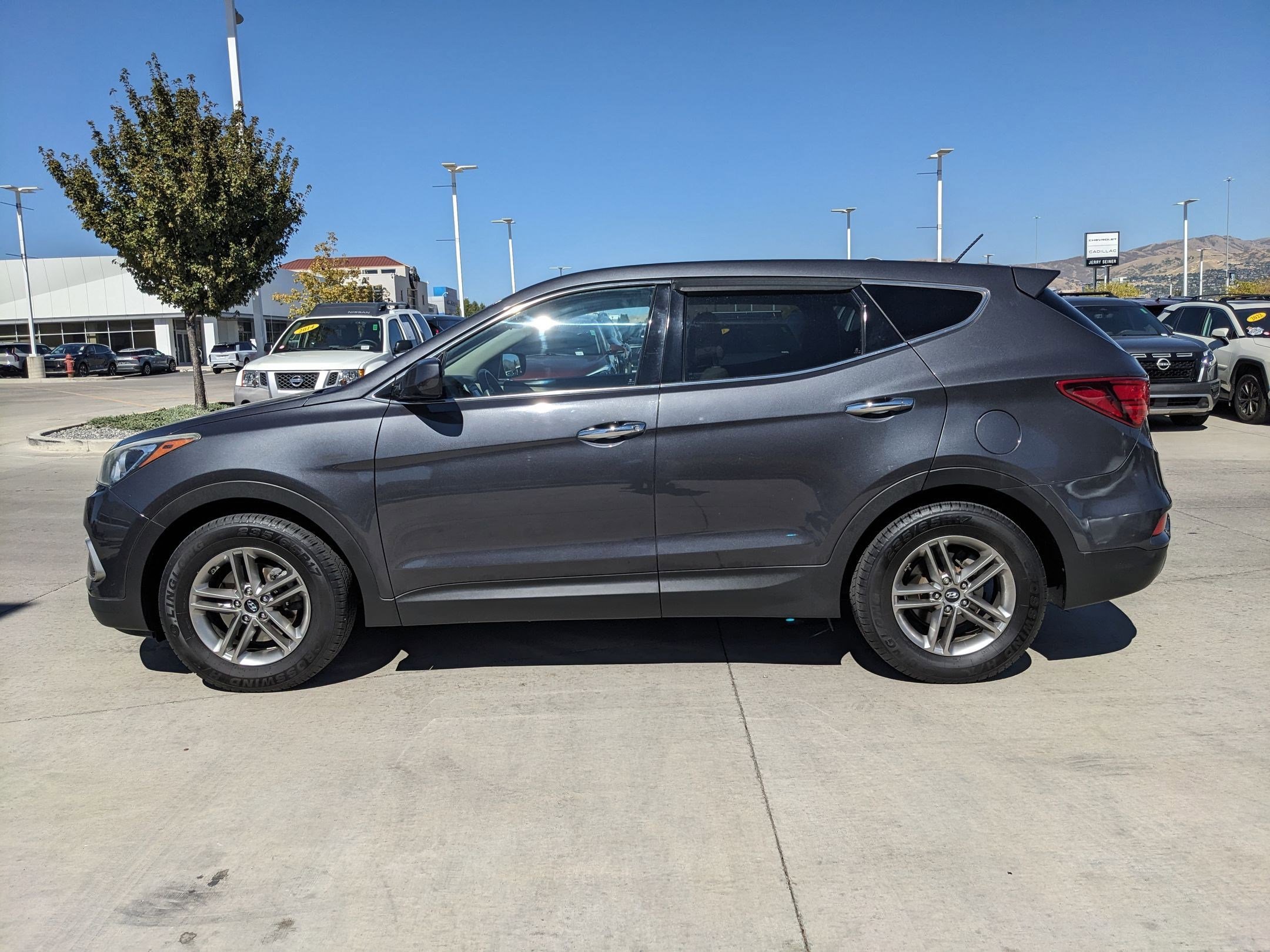 2018 Hyundai Santa Fe Sport Base photo 2