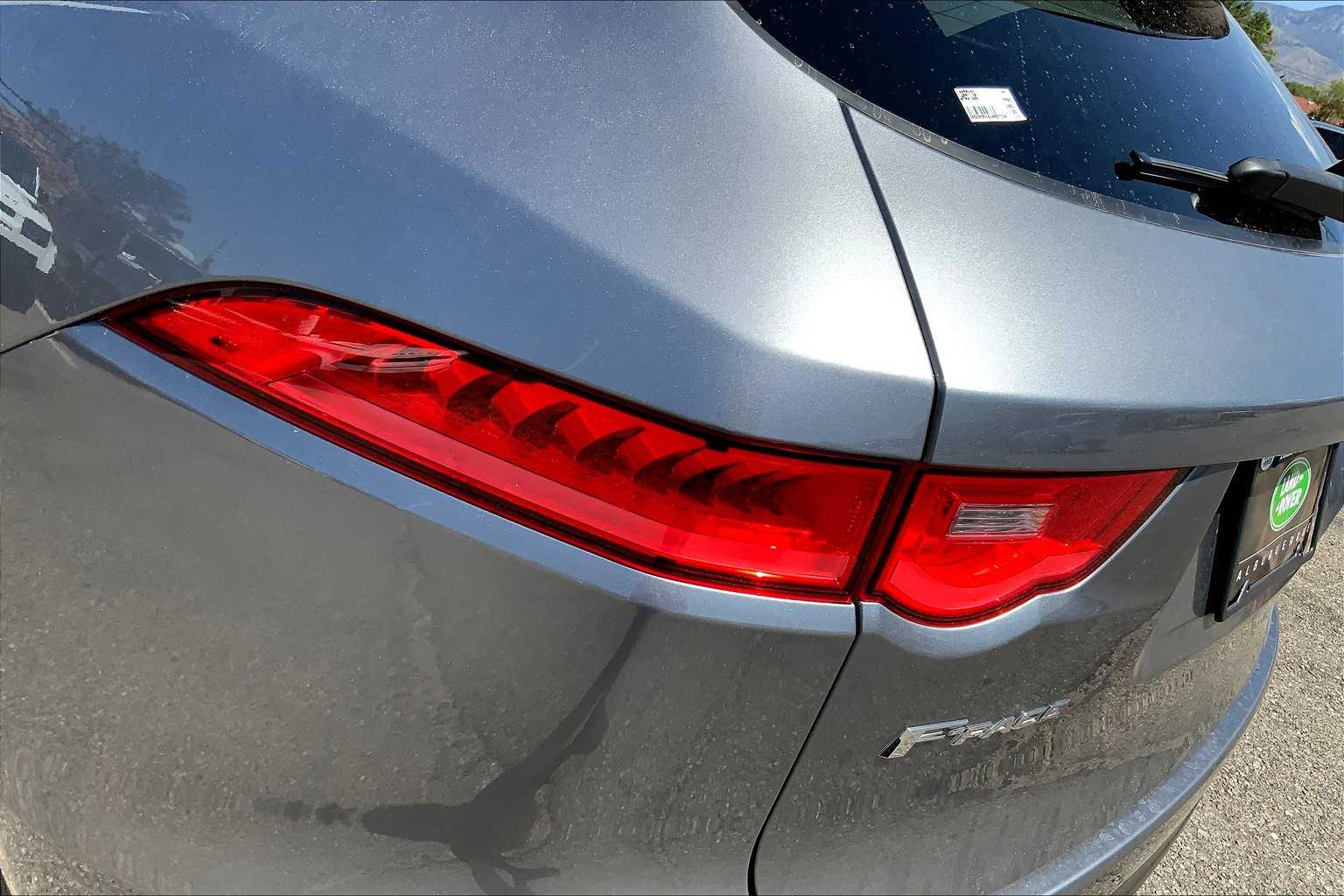 2020 Jaguar F-PACE Checkered Flag Edition photo 26