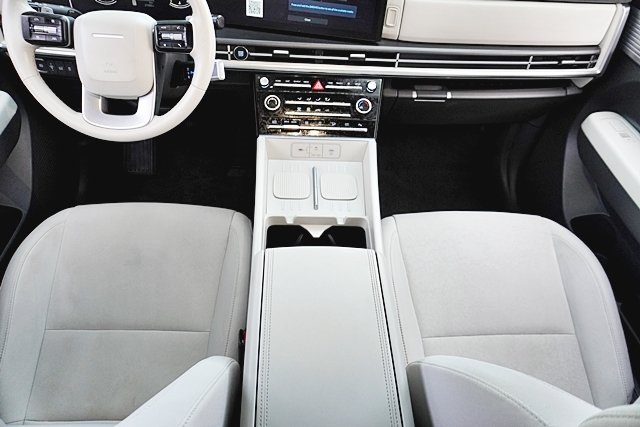 Used 2025 Black Hyundai SE image 21
