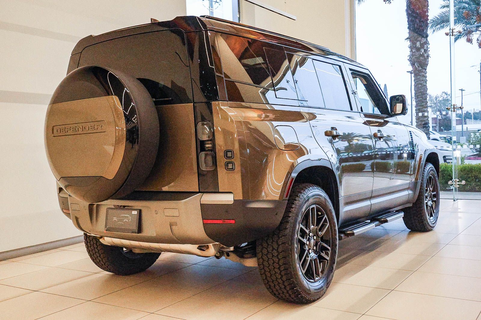 2026 Land Rover Defender 110 S photo 4