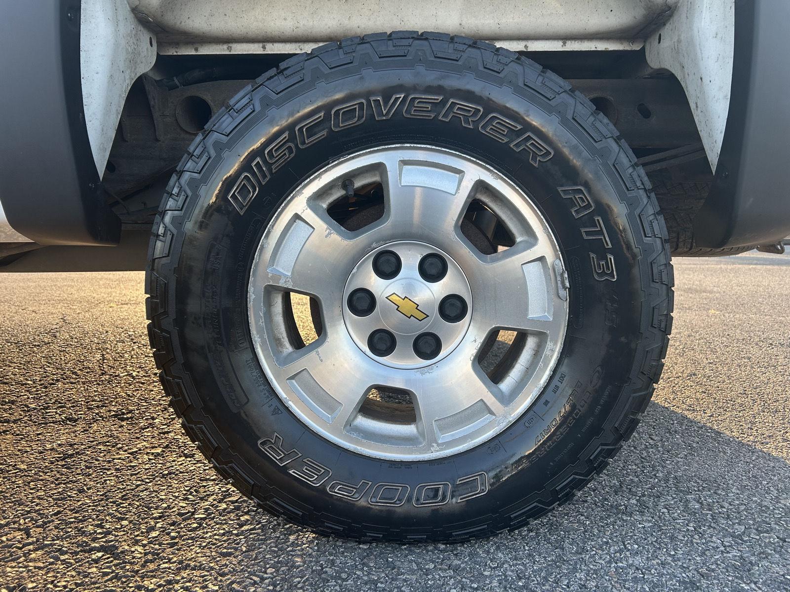 2012 Chevrolet Silverado 1500 LT photo 10