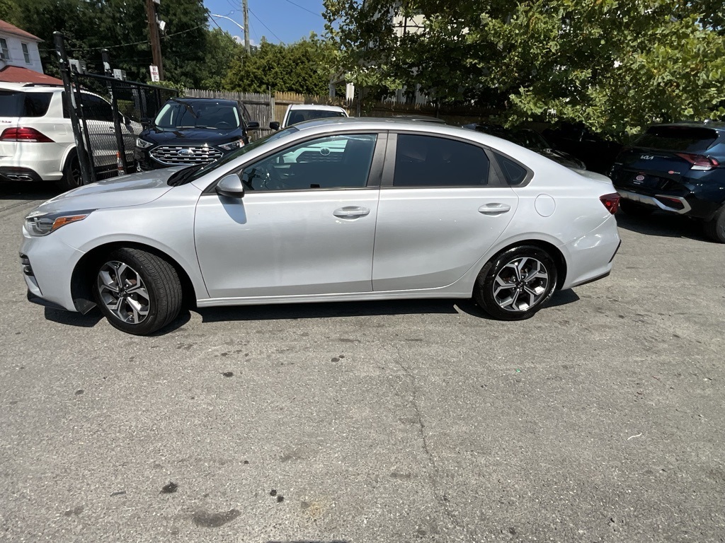 2021 Kia Forte LXS photo 2