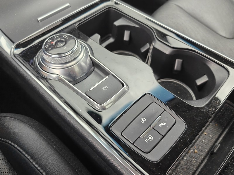 2019 Ford Edge Titanium photo 19