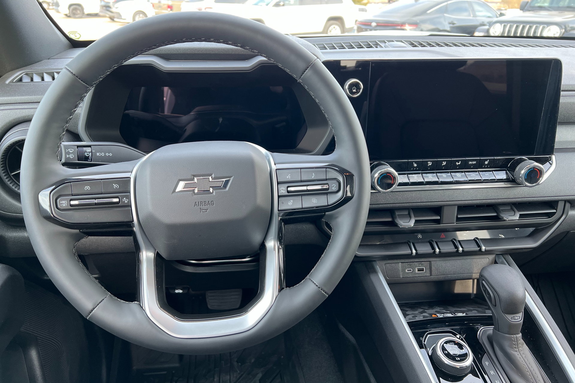 2025 Chevrolet Colorado Trail Boss photo 12