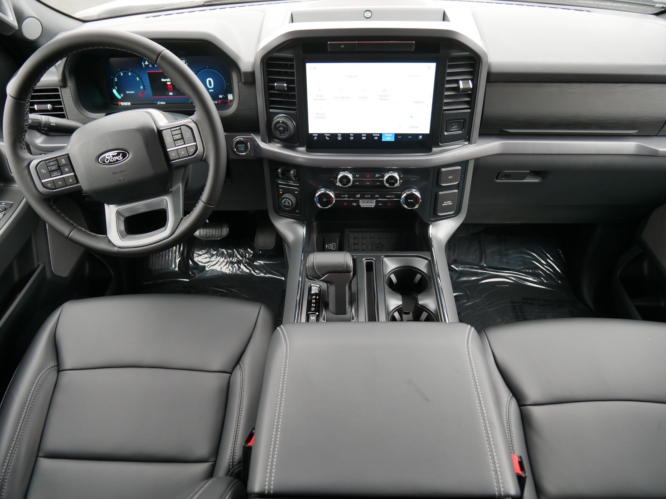 2025 Ford F-150 XLT photo 8
