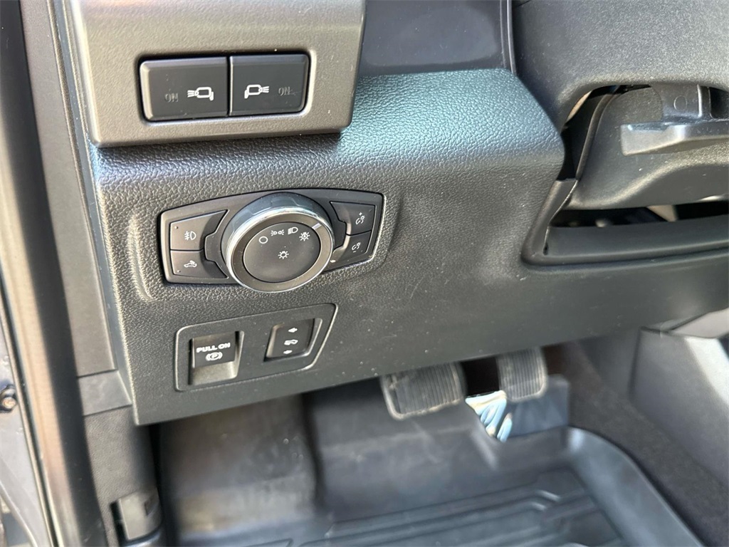 2020 Ford F-150 XLT photo 28
