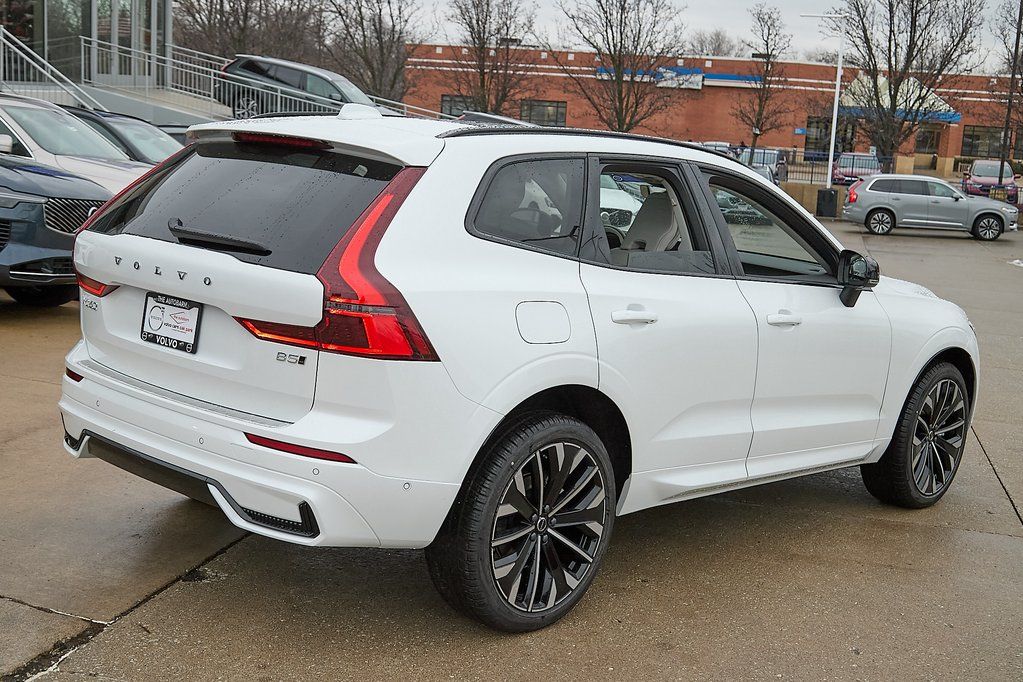 2026 VOLVO XC60 - Image 7