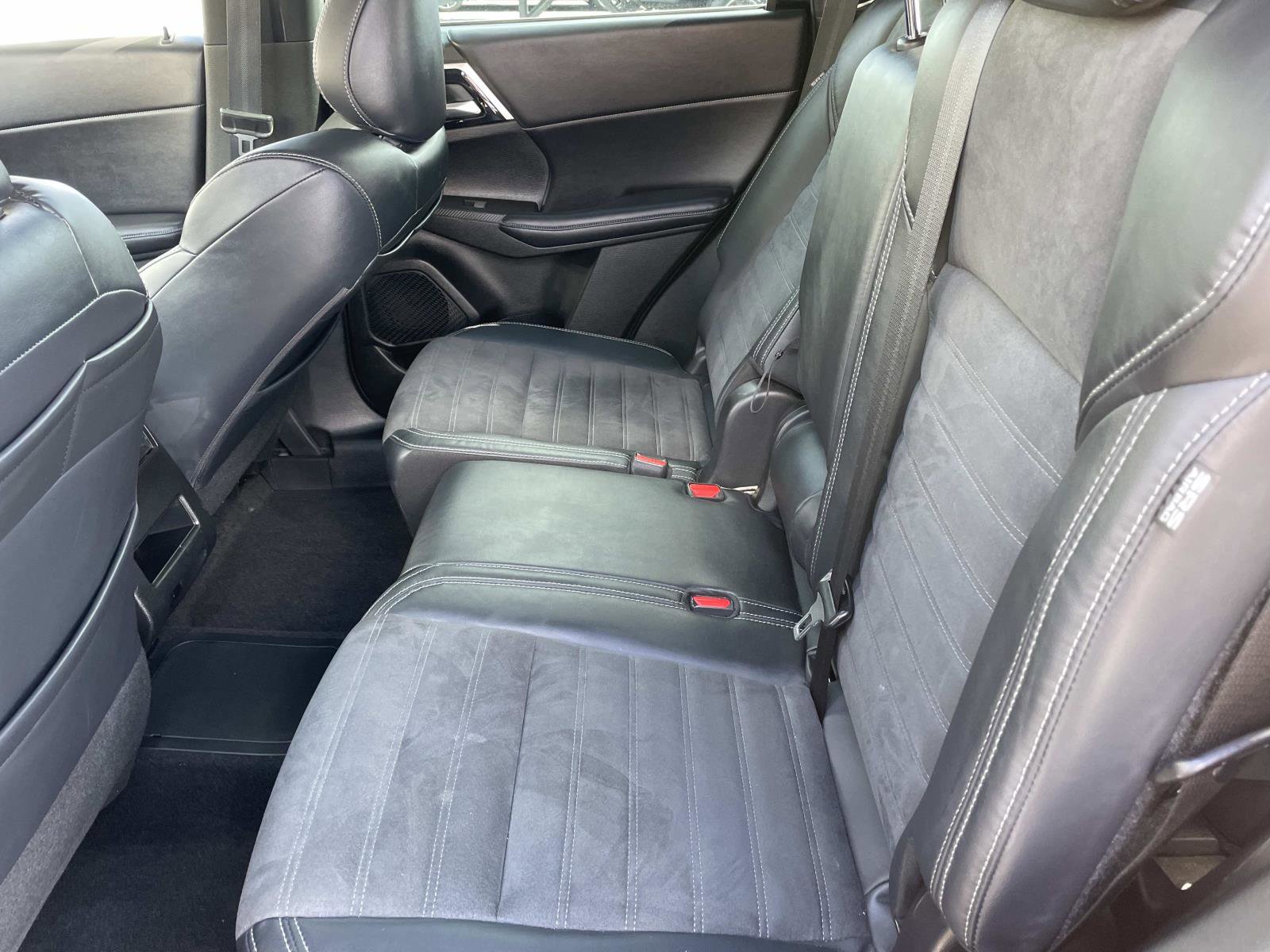 2023 Mitsubishi Outlander PHEV SE photo 22
